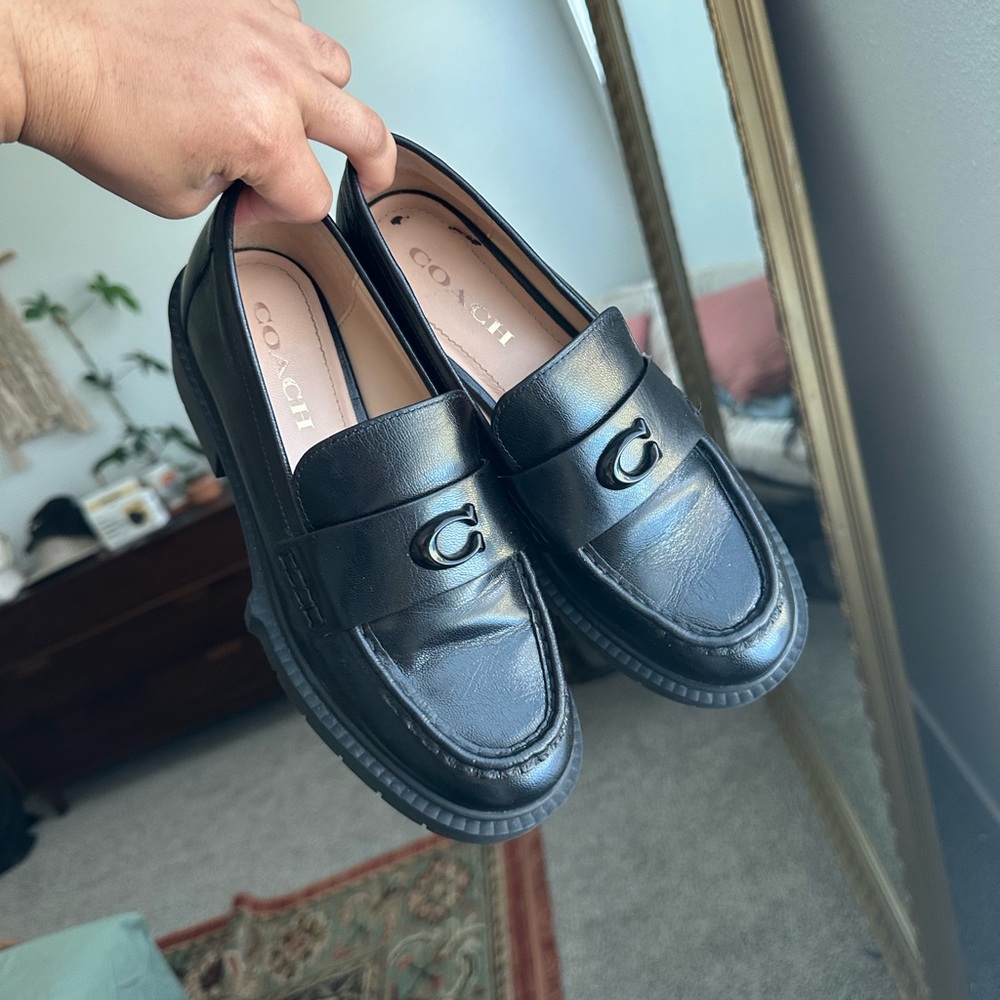 🚫SOLD🚫Leah Loafers Size 7